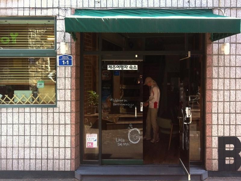 Backpackers In Jeju City Center מראה חיצוני תמונה
