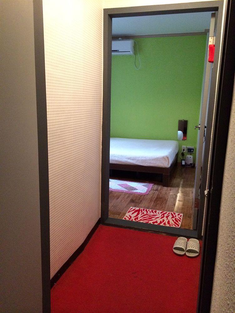 Backpackers In Jeju City Center מראה חיצוני תמונה