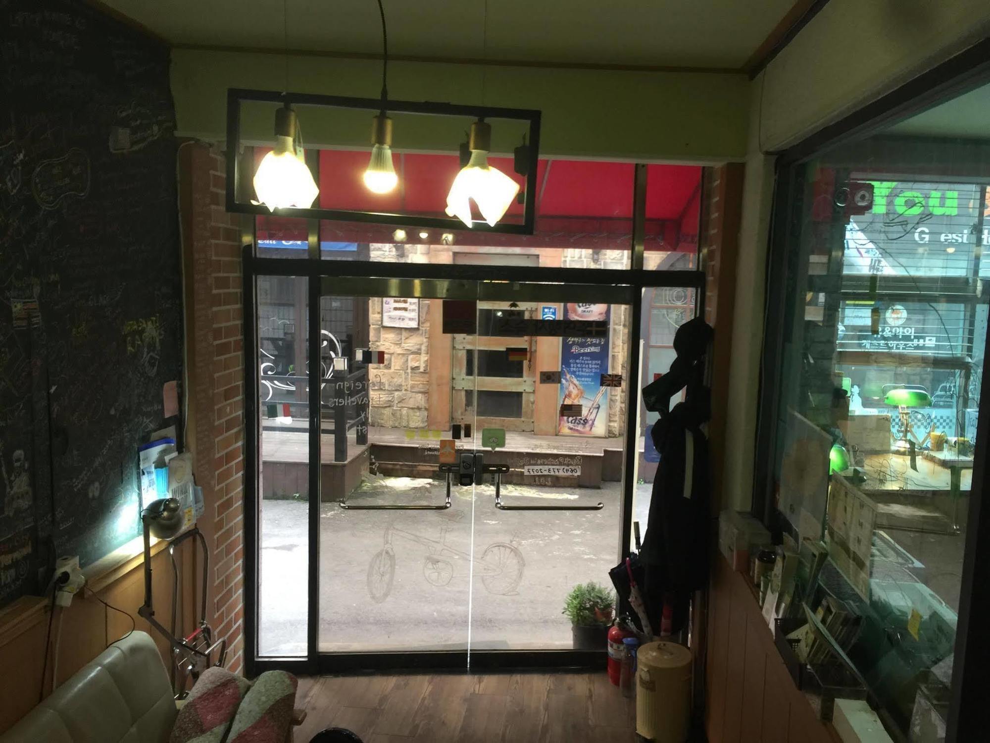 Backpackers In Jeju City Center מראה חיצוני תמונה