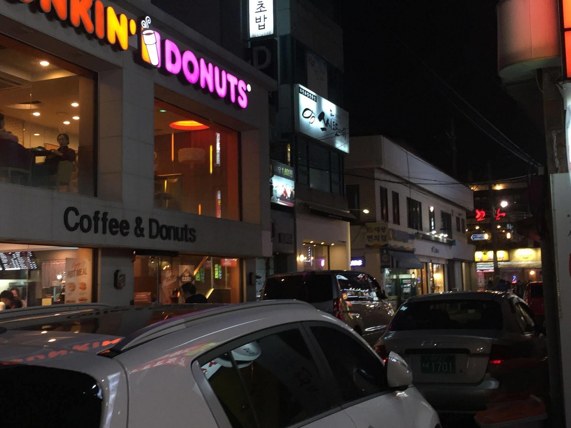Backpackers In Jeju City Center מראה חיצוני תמונה