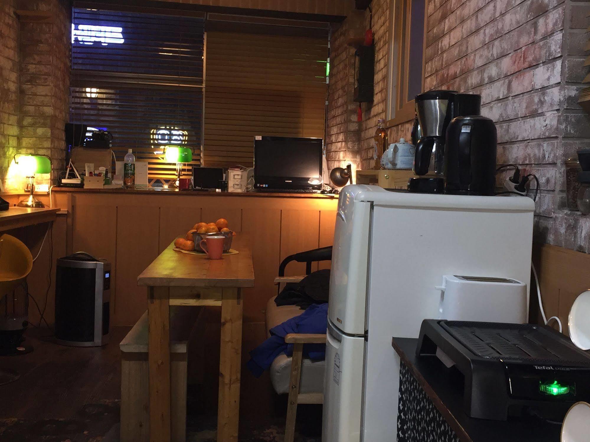 Backpackers In Jeju City Center מראה חיצוני תמונה