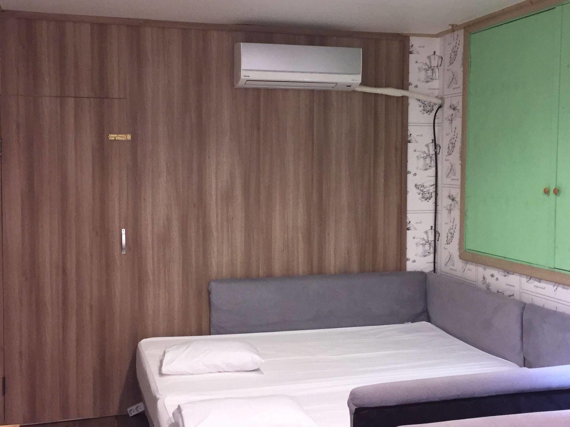 Backpackers In Jeju City Center מראה חיצוני תמונה