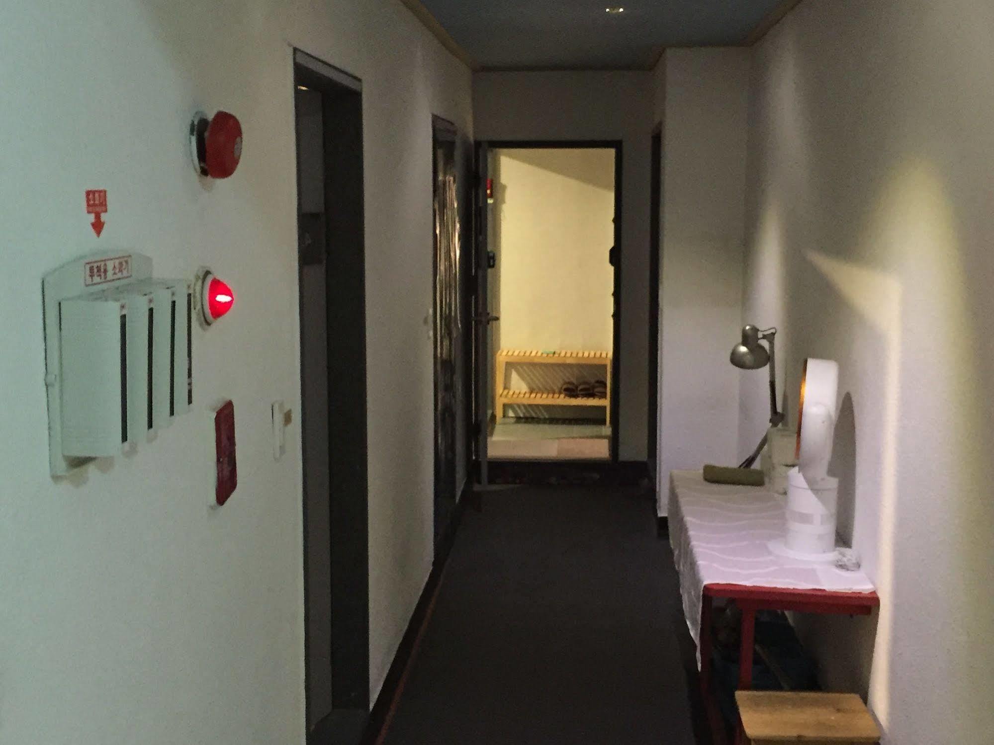 Backpackers In Jeju City Center מראה חיצוני תמונה